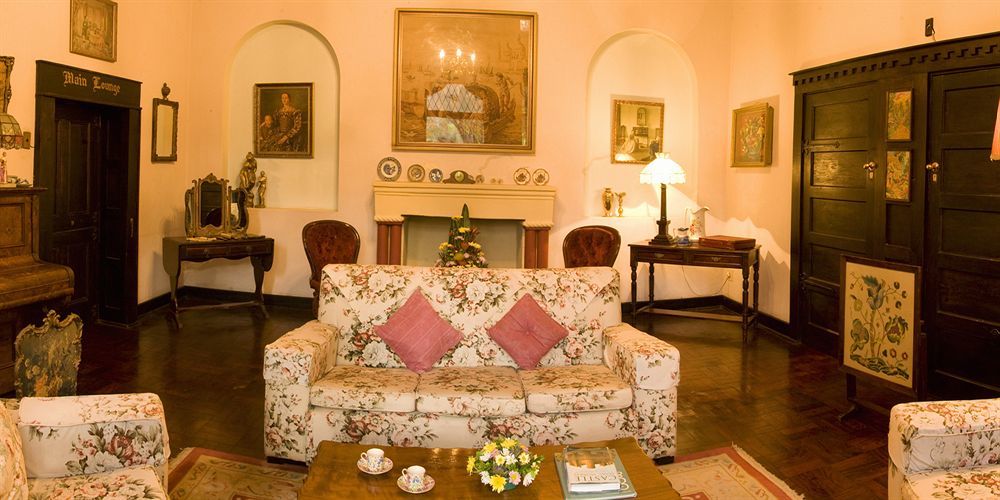 Nesbitt Castle Hotel บูลาวาโย ภายนอก รูปภาพ